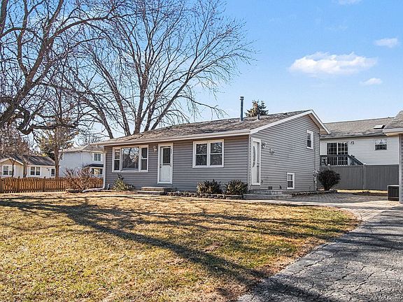 2nd image of 604 Woodmoor Dr