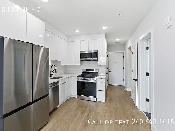4th image of 1810 I St NE #7