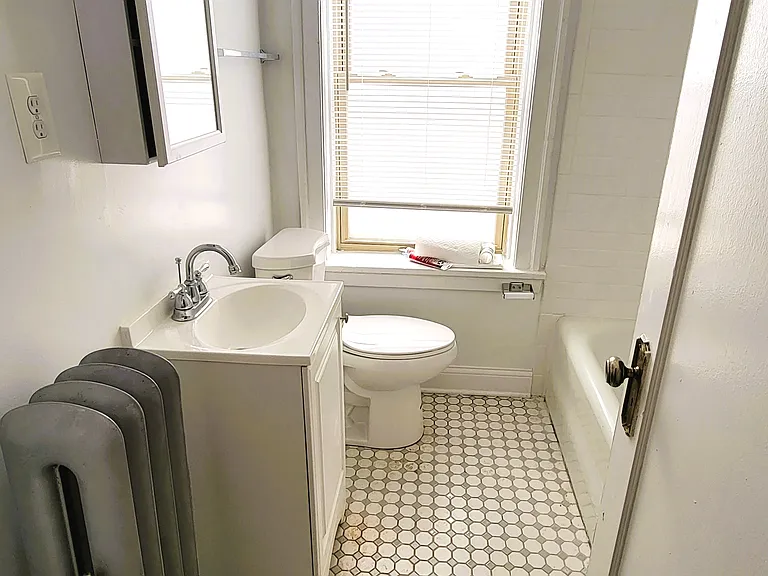 1600 W Estes Ave #1W — Photo 22