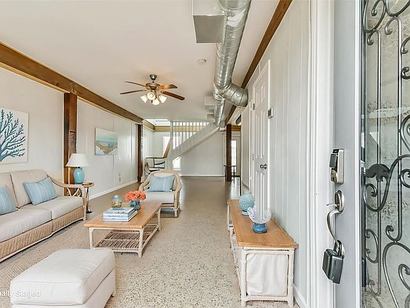 3rd image of 16623 Nassau Way