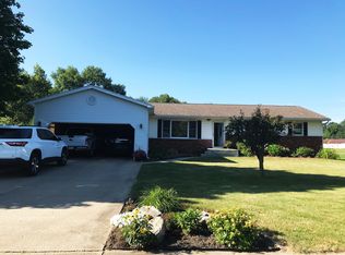 907 Fortna Dr, Rochester, IN 46975