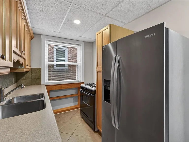 3637 Bowen — Photo 17