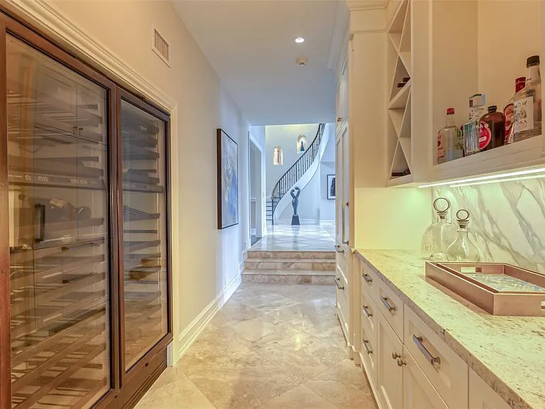 1313 E Lake Dr — Photo 42