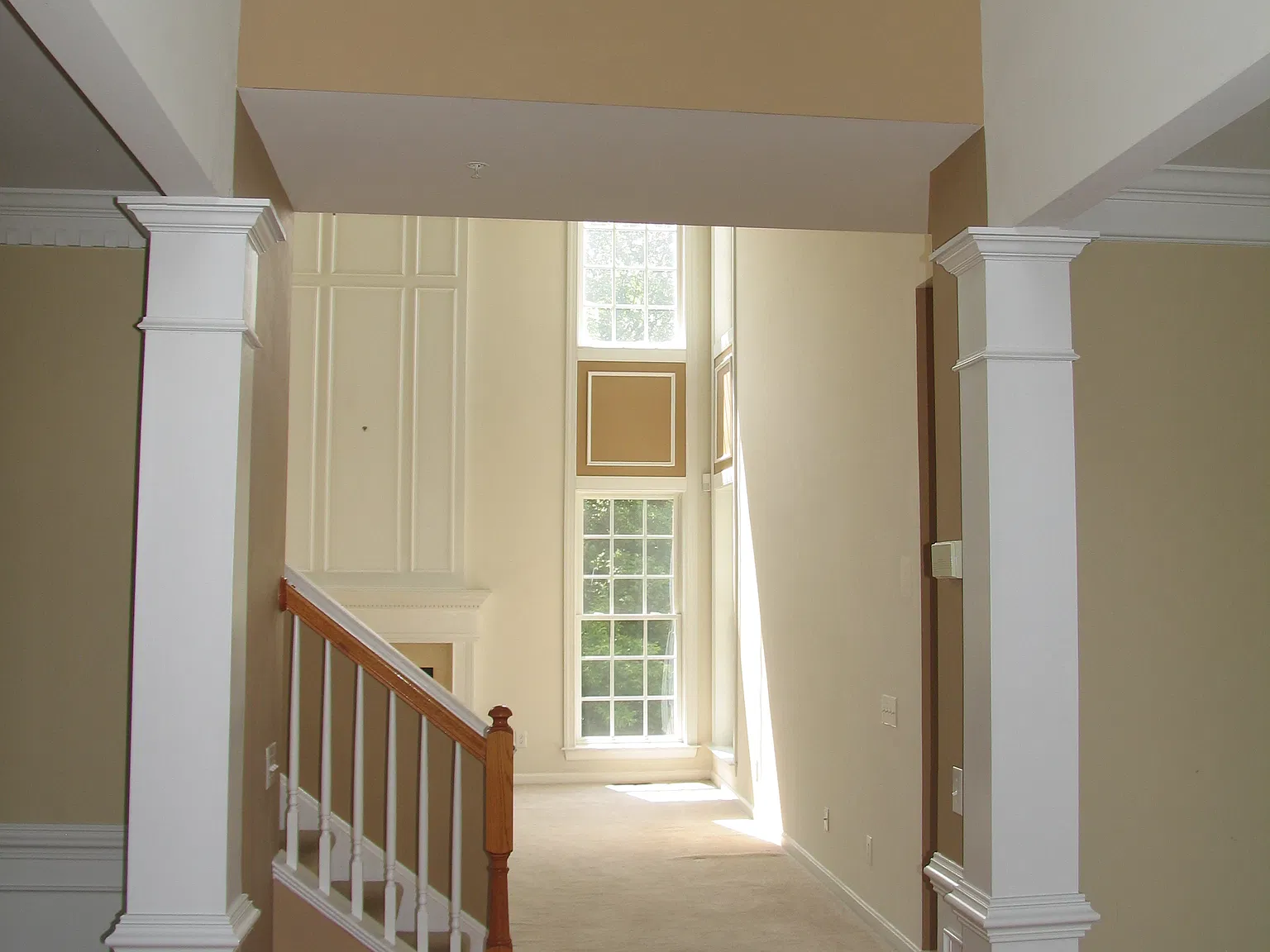 4 bed, 2.5 bath, 3140 sqft, $3,900 — Photo 4