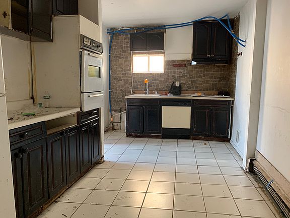 2nd image of 22307 147th Ave
