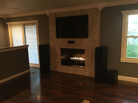 3rd image of 4006 Court Dijon