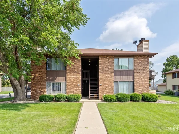 1122 Manchester Ct Unit 1122, South Elgin, IL 60177