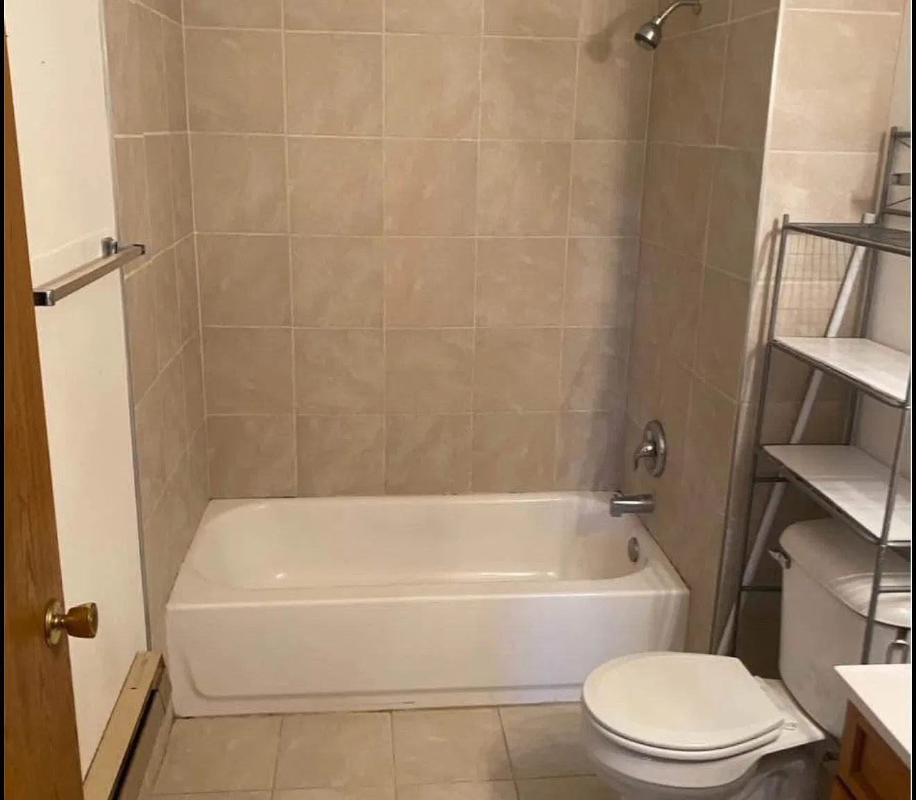3 bed, 1100 sqft, $975 — Photo 2