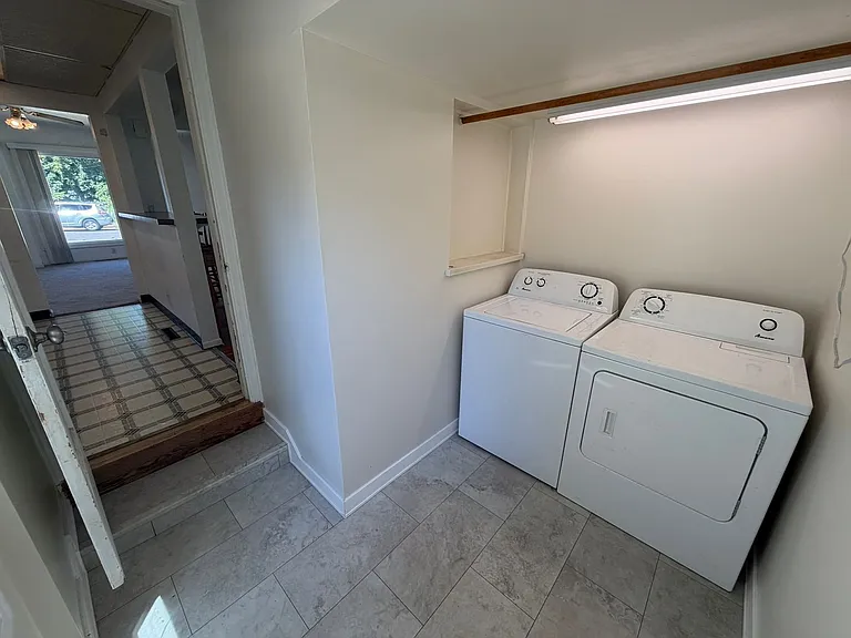 330 E Grant St — Photo 18
