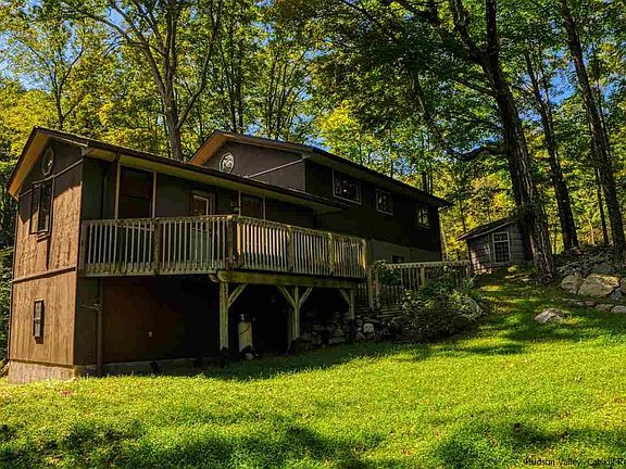 2nd image of 7 Crescent Ln