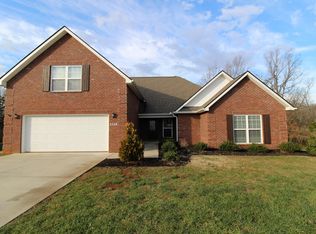 2128 Griffitts Mill Cir, Maryville, TN 37803