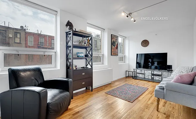 Sold by Engel & Völkers New York City | media 1