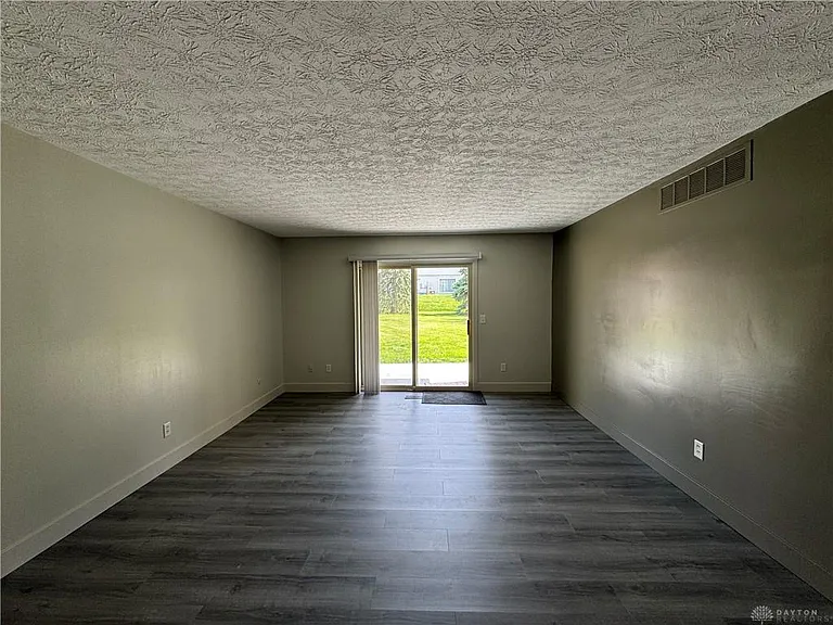 1250 Robbins Run Ct — Photo 7