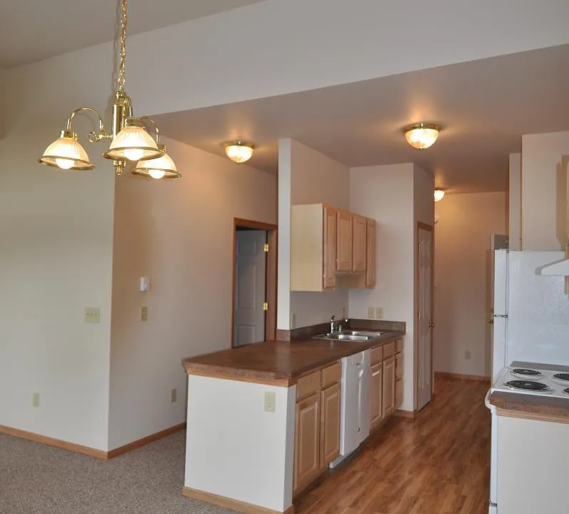 620 Lake Elmo Dr