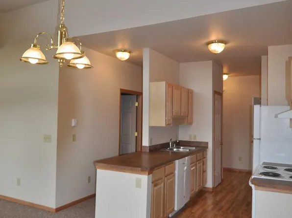 620 Lake Elmo Dr, Billings, MT 59105