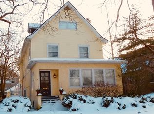 1035 Lake Ave, Wilmette, IL