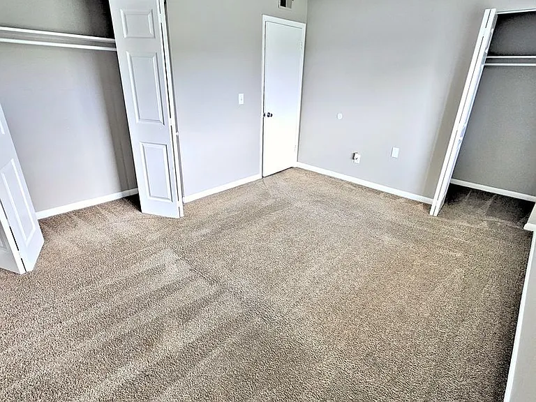 Avalon Cove Townhomes — Photo 24