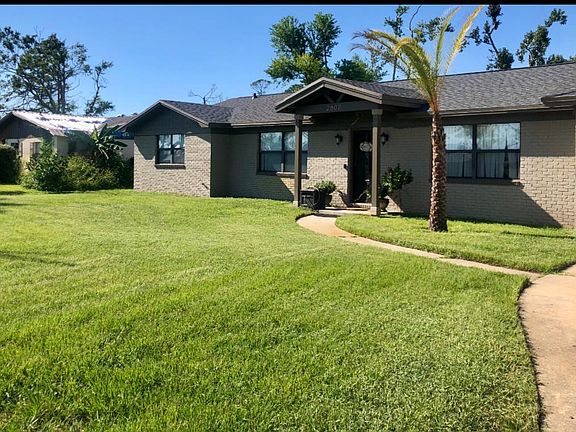 2nd image of 2802 W 21st Ct