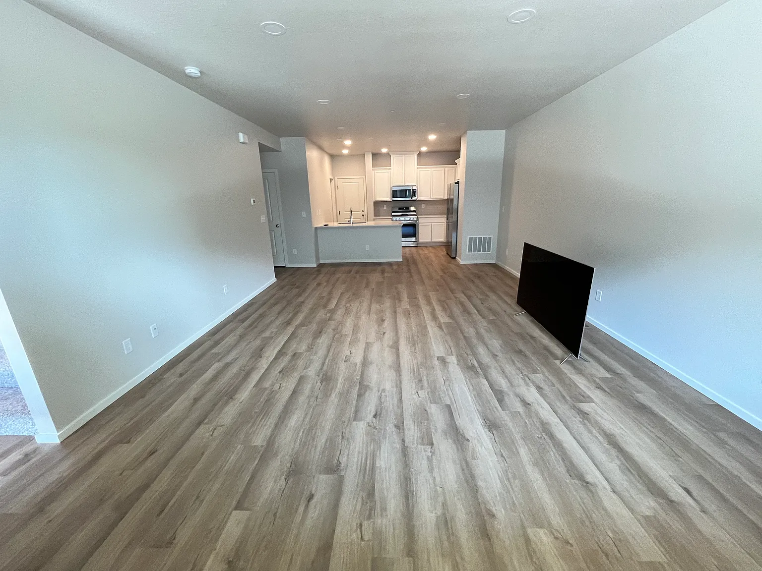 2962 Barnstormer St — Photo 3