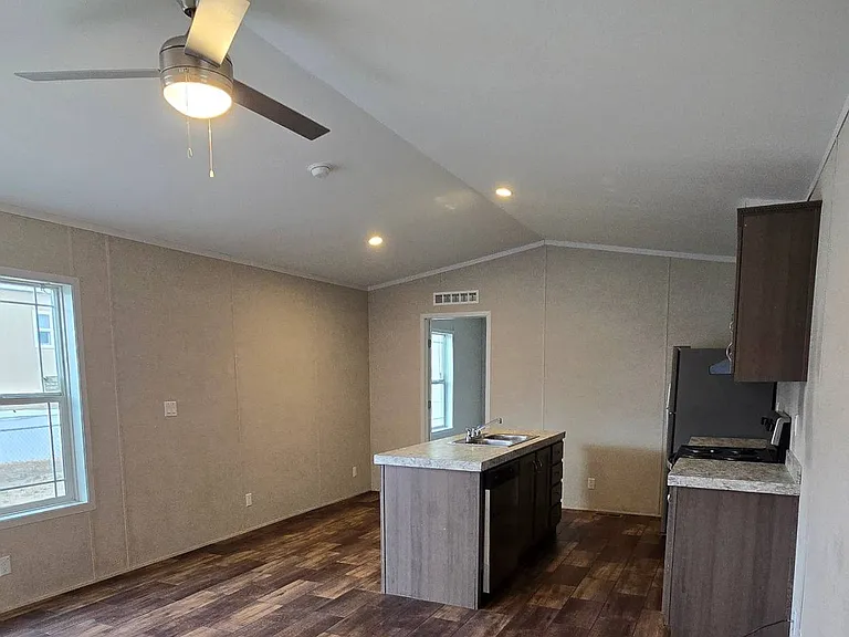 222 Gateway Blvd #42 — Photo 5