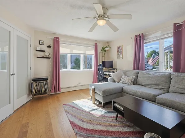 11 Hillcrest Ave #1, Beverly, MA 01915