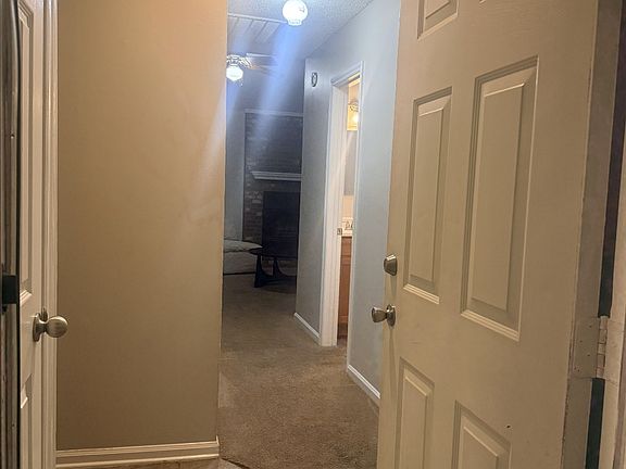 4th image of 2721 Brookfield Dr