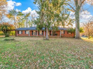 8808 Regent Ln, Knoxville, TN 37923