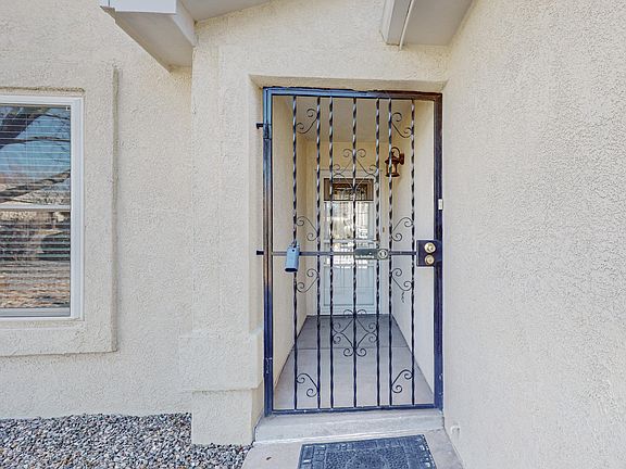 5th image of 10516 Vecchio Dr NW
