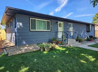 275 6th St, Burlington, CO 80807