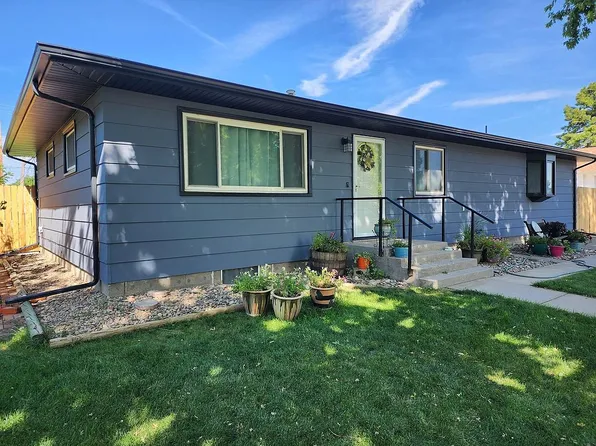 275 6th St, Burlington, CO 80807