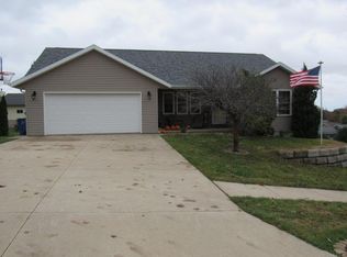 714 Bruce Allen Dr, Monticello, IA 52310