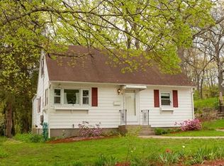 18 Oakridge Ave, Natick, MA 01760