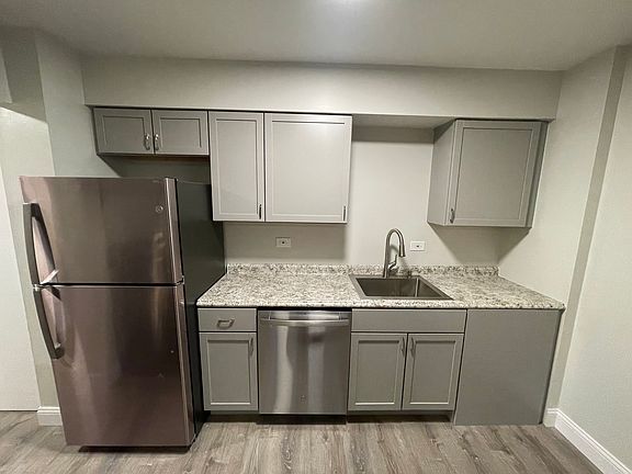 3rd image of 515 S Milwaukee Ave #519-10