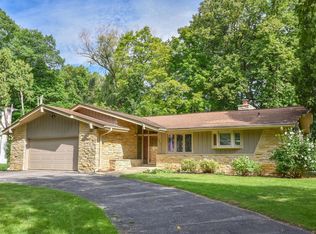 12810 W Meadow LANE, New Berlin, WI 53151