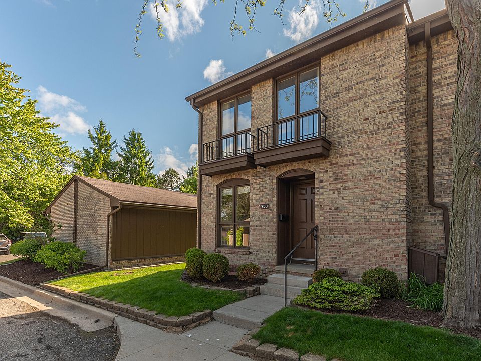 1st image of 758 Greenhills Dr