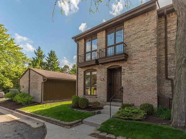 758 Greenhills Dr, Ann Arbor, MI 48105