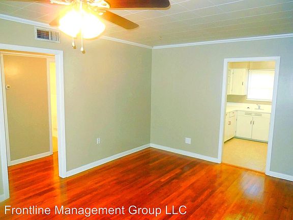5th image of 406 Silkwood St APT B