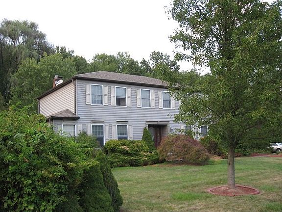 3rd image of 76 N Colonial Dr