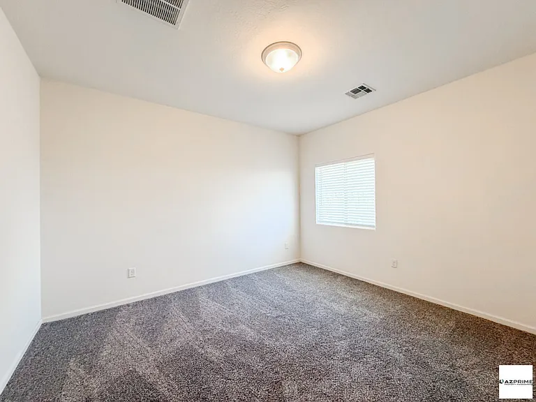 1741 W Pollack St — Photo 19