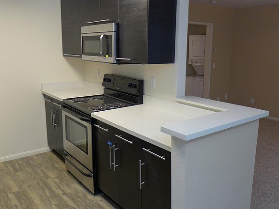 3rd image of 4085 Illinois St #10