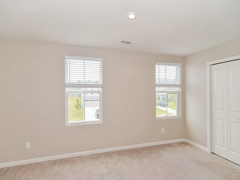 106 Norwich Ct — Photo 11