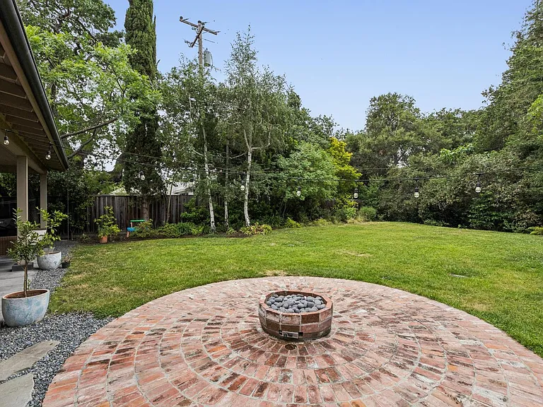 3708 Laguna Ave — Photo 29