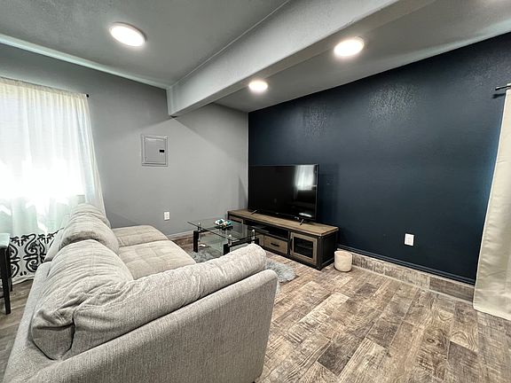 2nd image of 3104 Brandywine Dr #2