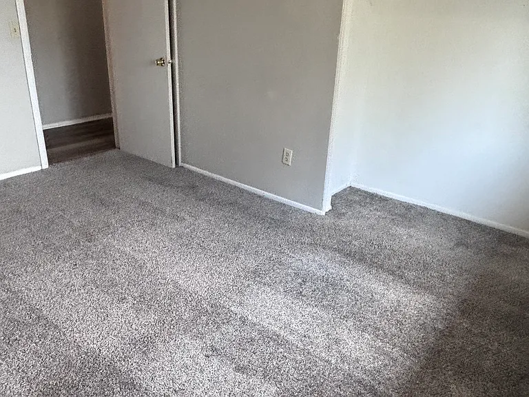 927 W Shiawassee St #10 — Photo 6