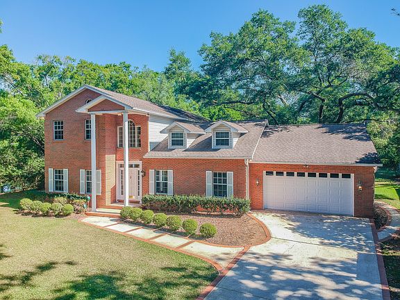 2nd image of 13920 Lake Magdalene Blvd