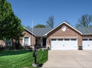265 Hunters Chase St, Winfield, MO 63389