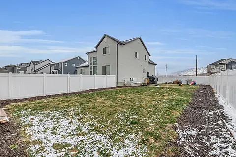 Building Photo - 16132 S Coupler Ln