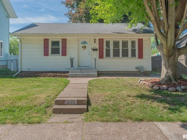 2115 W Pleasant St, Davenport, IA 52804
