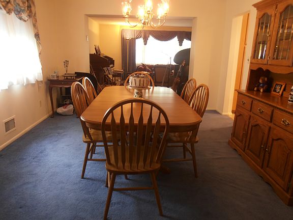 5th image of 999 Dartmouth Ln