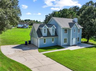 1201 Saint Andrews Dr, Auburn, GA 30011